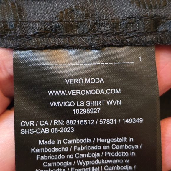 Vero Moda Vigo Heart Pattern Blouse, Sz M - Picture 8 of 8